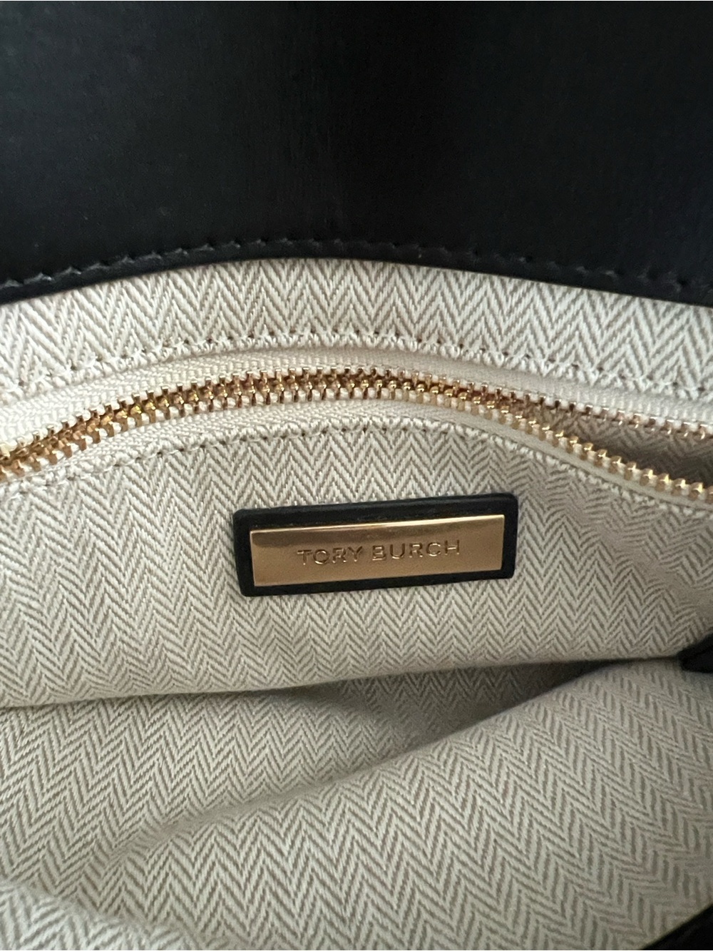 Tory Burch Beige Woven Raffia Shoulder Bag with Gold Chain - Picture 6 of 13